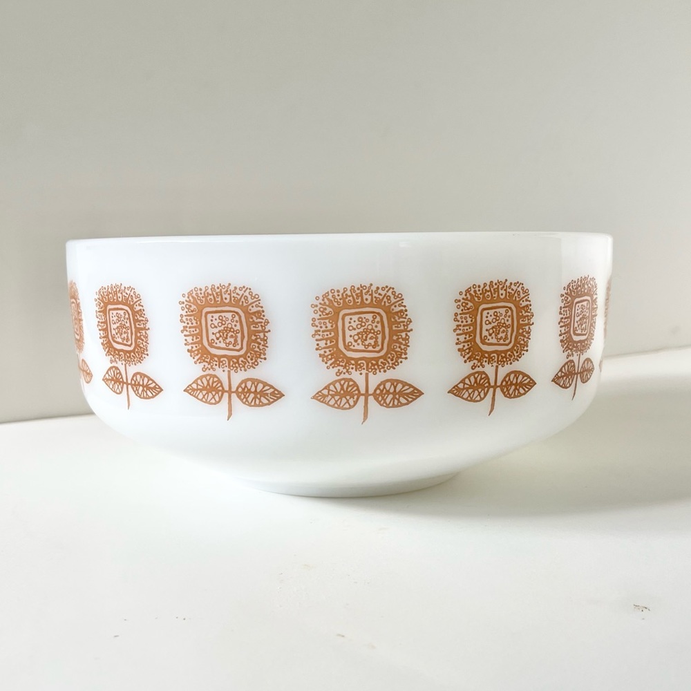 Vintage Mod White Glass Fruit Bowl